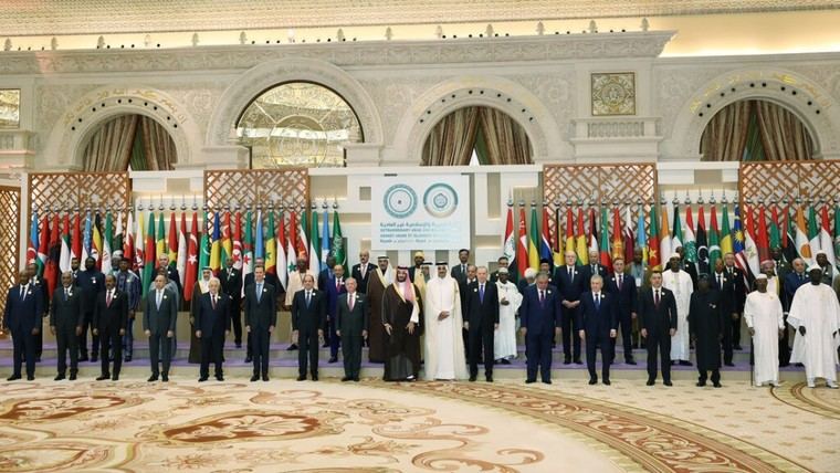 Putin convoca a líderes árabes para la cumbre ruso-árabe inaugural