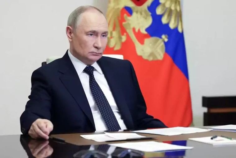 Putin desestima negociaciones y tilda a Zelenski de 'terrorista'