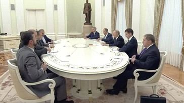 Putin se encuentra con el canciller de Irán en medio de tensiones internacionales