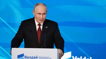 Putin justifica ataques a Ucrania con ironía y retórica bélica