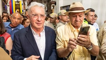 Condenan a Álvaro Uribe por soborno y fraude procesal en un fallo histórico