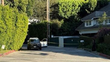 Detienen a mujer por tiroteo en la mansión de Rihanna en Los Ángeles