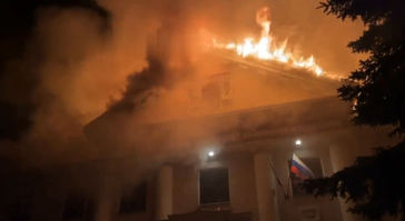 Las Fuerzas Armadas de Ucrania atacaron la noche del sábado el centro de Donetsk con municiones de racimo