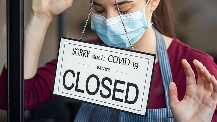 Científicos críticos de las lockdowns fueron censurados y enfrentaron amenazas durante la pandemia