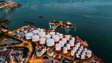 Oxford Economics advierte sobre posible recesión global por aumento del petróleo y conflictos en Oriente Medio