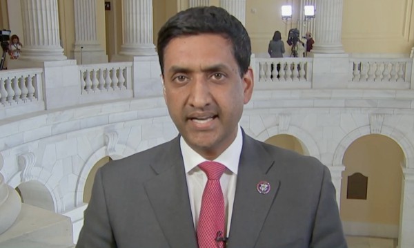 Khanna propone ley para reducir precios de medicamentos siguiendo orden de Trump
