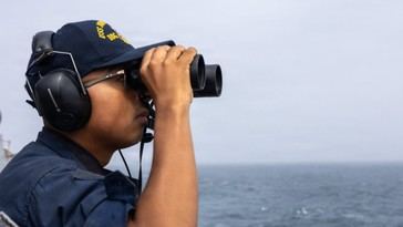 Tropas estadounidenses atacan petrolero iraní con misiles en el Golfo Pérsico