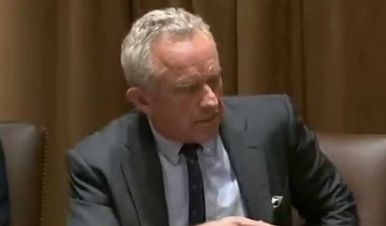 RFK Jr. promete revelar la causa del aumento del autismo para septiembre