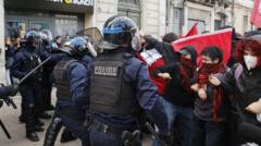 Estudiantes y policía se enfrentan en protestas educativas en Francia