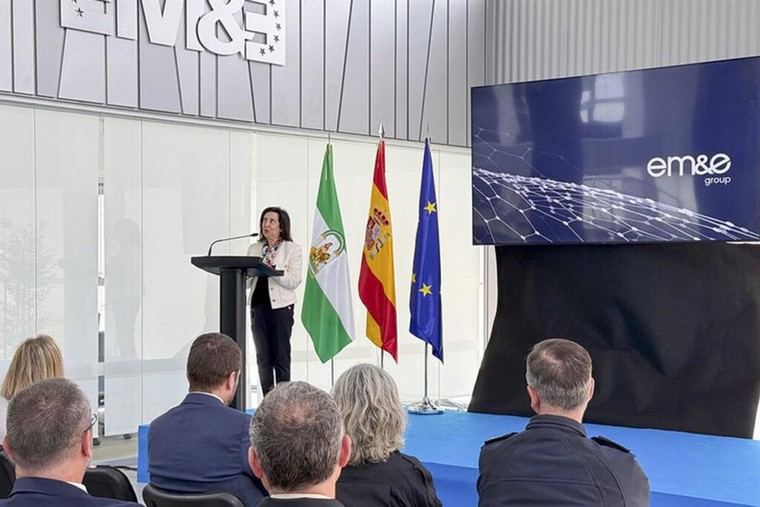 Robles resalta el impacto positivo de la industria de defensa en empleo y cohesión territorial