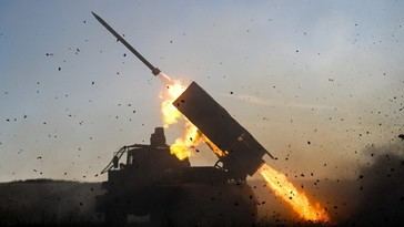 Rusia ejecuta un ataque masivo contra instalaciones militares en Ucrania