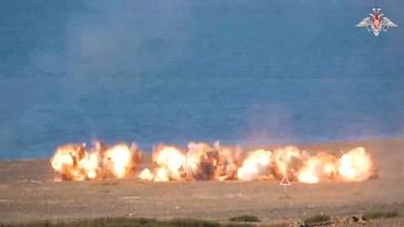 Rusia realiza ejercicios militares costeros con cazas y helicópteros