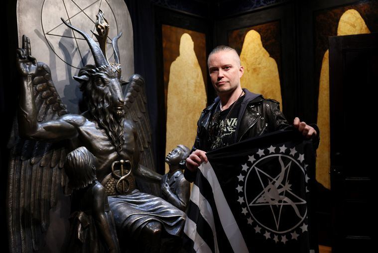 El Satanic Temple celebra su décimo aniversario con la reunión satánica más grande de la historia