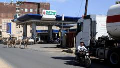 Coalición saudí ataca depósito de combustible cerca de la capital yemení