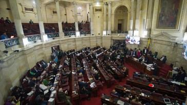 Senado de Colombia niega consulta popular propuesta por Petro