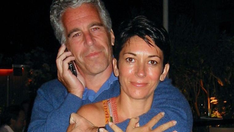 Mike Johnson espera obtener información clave de Ghislaine Maxwell