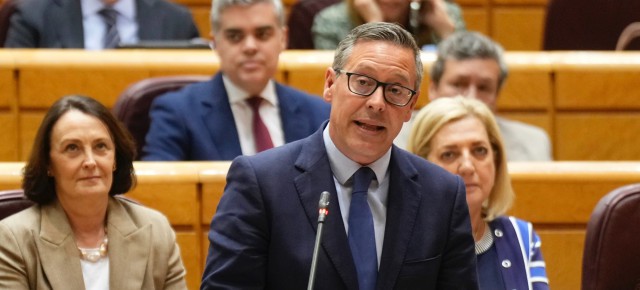 Serrano acusa al Gobierno de premiar a quienes encubrieron las fiestas de Ábalos en Paradores