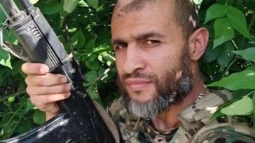 Soldado ruso sobrevive a ataques de drones tras perder una pierna en combate