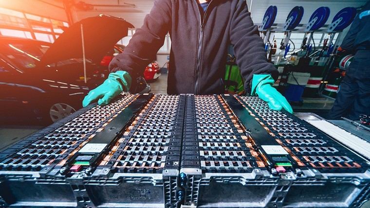 Revolución en almacenamiento energético: baterías de sodio cargan al 80% en solo seis minutos
