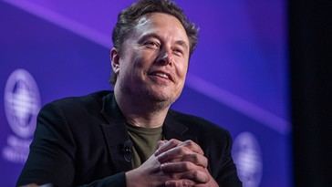Pentágono enfrenta aumento de costos por dependencia de SpaceX para operaciones militares