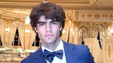 Streamer utiliza sus lágrimas para mejorar su cabello en un nuevo video