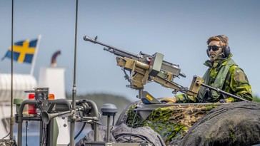 Suecia planea el mayor aumento militar desde la Guerra Fría
