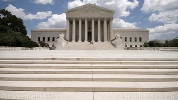 Suprema Corte permite deportaciones masivas de migrantes bajo programa de Biden
