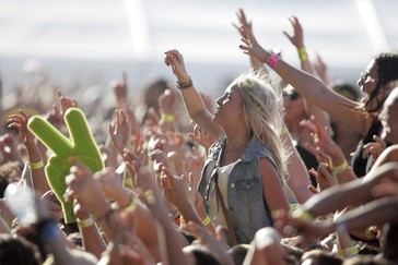 Syringe attacks at French music festival leave 145 injured, suspects arrested