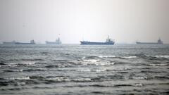 Tanker atacado en el Golfo cerca de Qatar, reportan heridos