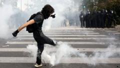 Protestas estudiantiles en Francia generan enfrentamientos con la policía