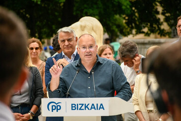 Tellado denuncia al Gobierno de Sánchez por debilitar las instituciones y advierte sobre consecuencias electorales