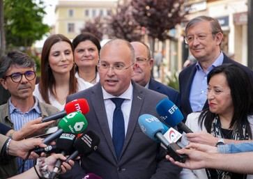 Tellado presenta un plan legislativo para abordar problemas sociales tras la salida del PSOE y Sumar del Congreso