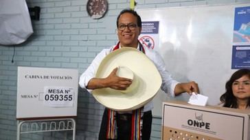 Sánchez denuncia intentos de manipulación en conteo electoral peruano