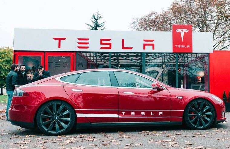 Tesla detiene pedidos de Model S y X en China por tarifas elevadas