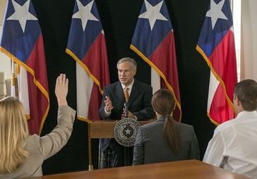 Texas Prohíbe Compras de Propiedades por Países Enemigos para Proteger la Seguridad Nacional