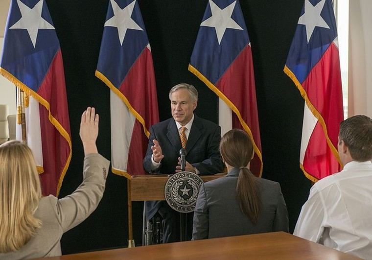 Texas Prohíbe Compras de Propiedades por Países Enemigos para Proteger la Seguridad Nacional