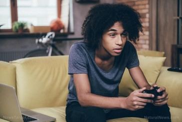 Crisis de salud: los químicos 'eternos' afectan el hígado de los adolescentes