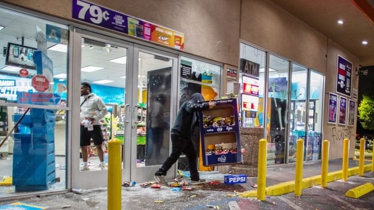 Protestas en Los Ángeles desatan saqueos y vandalismo en la ciudad