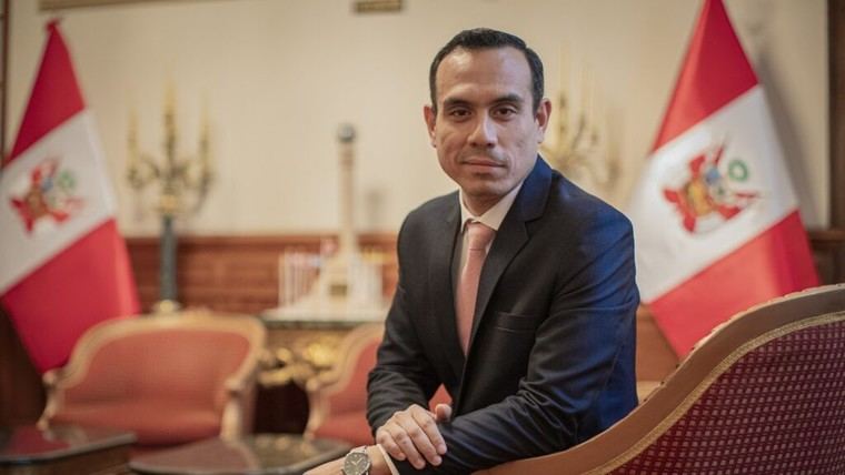 José Jerí, nuevo presidente interino de Perú, no logra formar su gabinete en 24 horas