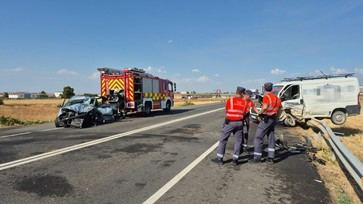 Tres heridos, uno grave, en choque entre coche y furgoneta en Cintruénigo