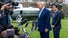 Trump acusa a medios prohibidos de difundir falsedades antes de audiencia judicial