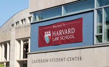 Trump Retira $2.2 Mil Millones a Harvard por Políticas 'Woke'