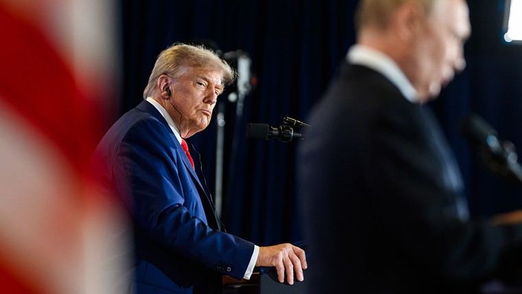 Trump anuncia conflicto armado contra carteles de drogas, invocando poderes de guerra