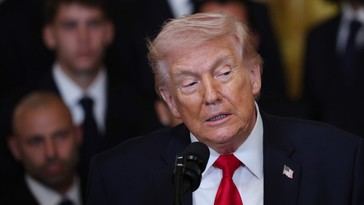 Trump asegura que EE.UU. tiene munición ilimitada para operaciones en Irán