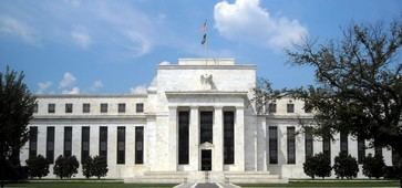 Trump amenaza con despedir al presidente de la Reserva Federal si no renuncia antes del 15 de mayo