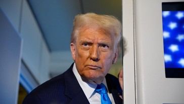 Trump anuncia reducción de aranceles a importaciones indias