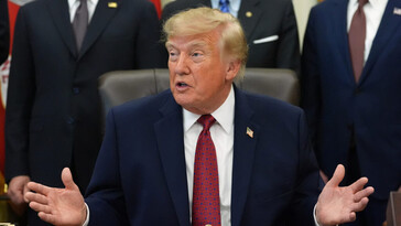 Trump elogia a héroes tras incidente en vuelo de Flydubai