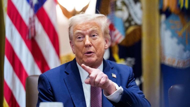 Trump asegura que el mundo colapsaría sin Estados Unidos