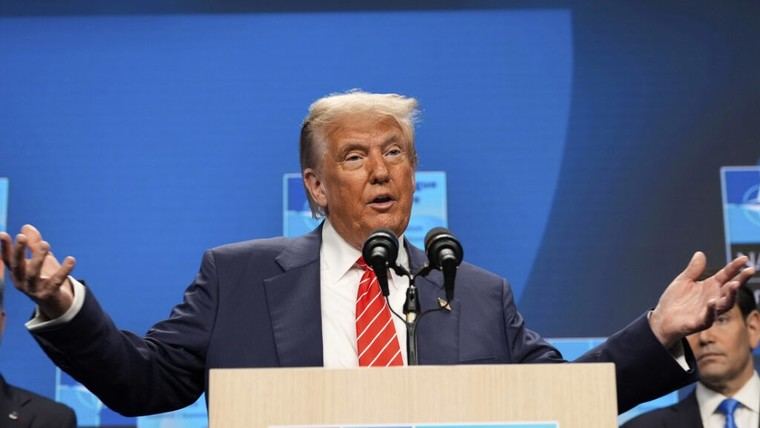 Trump defiende a pilotos de ataque en Irán tras críticas por resultados