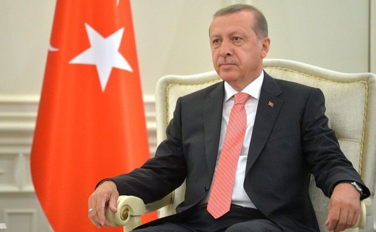 Erdogan se compromete a lograr la autosuficiencia en la industria de defensa de Turquía